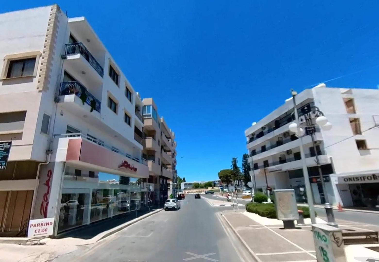 Mimi's Sunny Larnaca
